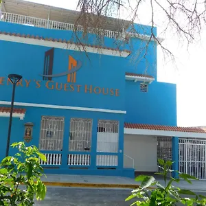 Henry's Guest house San Juan